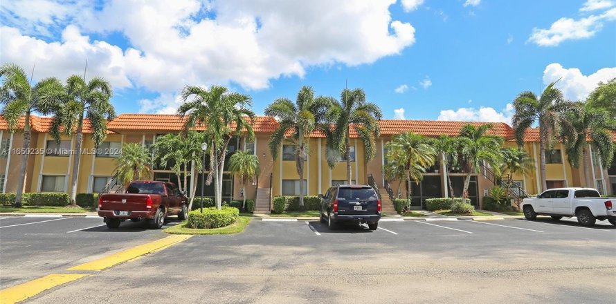 Condo in Weston, Florida, 2 bedrooms  № 1332767