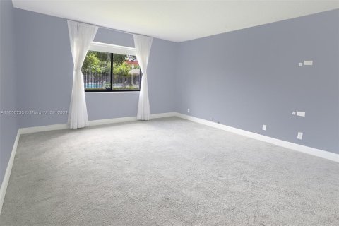 Condo in Weston, Florida, 2 bedrooms  № 1332767 - photo 23