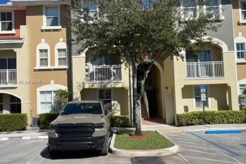 Condominio en venta en Doral, Florida, 2 dormitorios, 104.33 m2 № 1413851 - foto 3