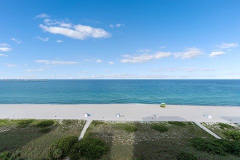 Copropriété à vendre à Miami Beach, Floride: 4 chambres, 310.85 m2 № 1325542 - photo 19