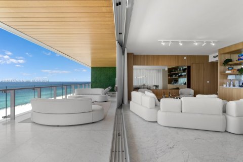 Condominio en venta en Miami Beach, Florida, 4 dormitorios, 310.85 m2 № 1325542 - foto 7