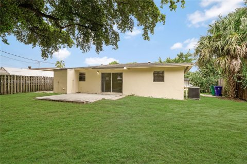 Villa ou maison à vendre à Miramar, Floride: 3 chambres, 133.87 m2 № 1325501 - photo 21