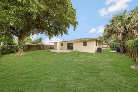 Villa ou maison à vendre à Miramar, Floride: 3 chambres, 133.87 m2 № 1325501 - photo 23