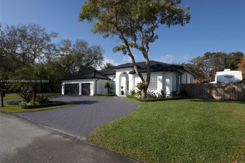 Villa ou maison à vendre à Cutler Bay, Floride: 4 chambres, 282.33 m2 № 1134756 - photo 3