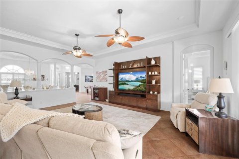Casa en venta en Fort Myers, Florida, 4 dormitorios № 1099457 - foto 15