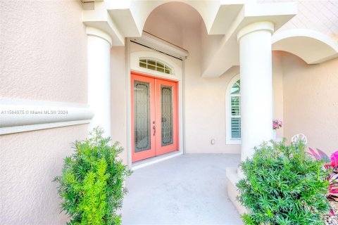 Villa ou maison à vendre à Fort Myers, Floride: 4 chambres № 1099457 - photo 10