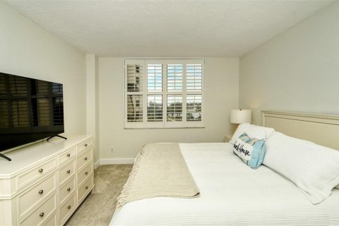 Condo in Sarasota, Florida, 2 bedrooms  № 937201 - photo 23