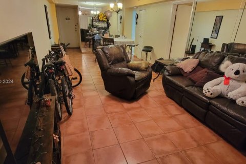 Condo in Sunny Isles Beach, Florida, 1 bedroom  № 1173116 - photo 5