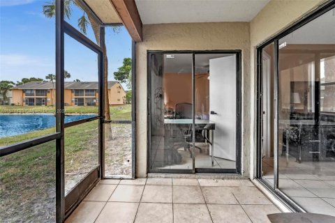 Copropriété à vendre à Lauderhill, Floride: 2 chambres, 94.2 m2 № 1173118 - photo 19