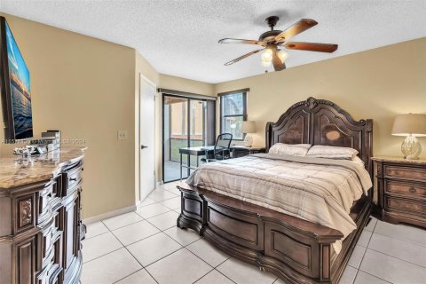 Condo in Lauderhill, Florida, 2 bedrooms  № 1173118 - photo 20