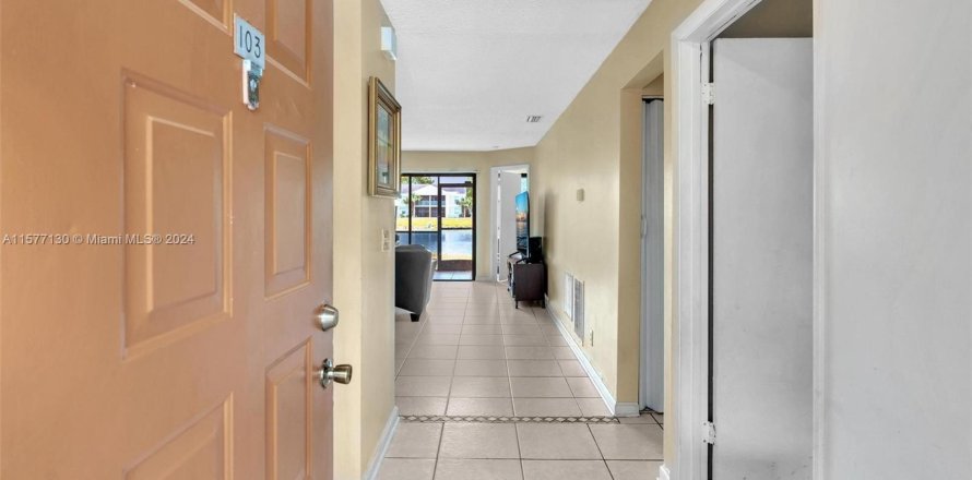 Condo à Lauderhill, Floride, 2 chambres  № 1173118