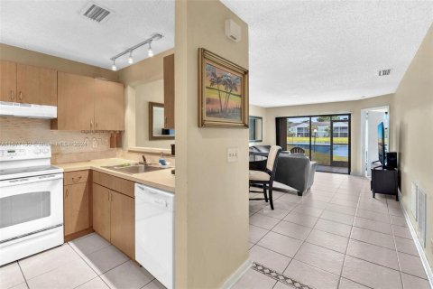 Copropriété à vendre à Lauderhill, Floride: 2 chambres, 94.2 m2 № 1173118 - photo 2