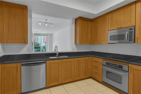 Condo in Aventura, Florida, 2 bedrooms  № 1330966 - photo 23