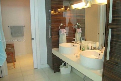 Condominio en venta en Miami, Florida, 1 dormitorio, 105.44 m2 № 1406270 - foto 7