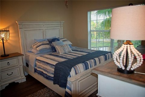 Condo in Punta Gorda, Florida, 2 bedrooms  № 790464 - photo 9