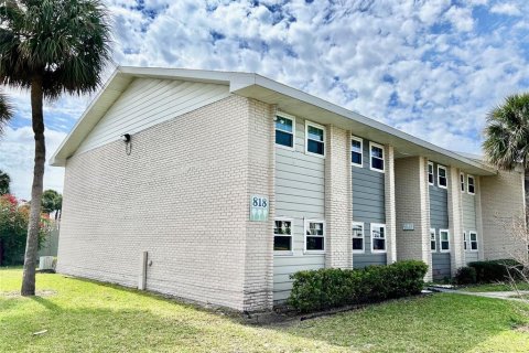 Condo in Orlando, Florida, 3 bedrooms  № 1358233 - photo 1