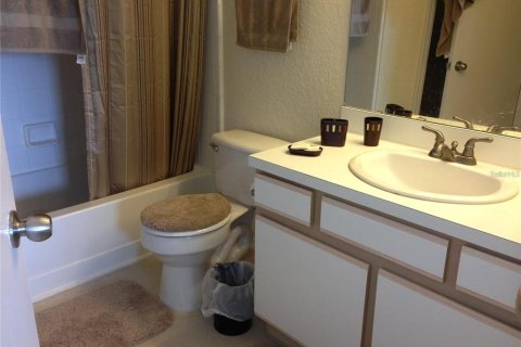 Condo in Kissimmee, Florida, 2 bedrooms  № 1358318 - photo 16