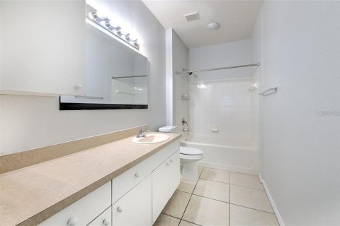 Condominio en alquiler en Tampa, Florida, 2 dormitorios, 105.91 m2 № 1358243 - foto 21