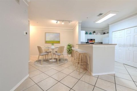 Condominio en alquiler en Tampa, Florida, 2 dormitorios, 105.91 m2 № 1358243 - foto 7