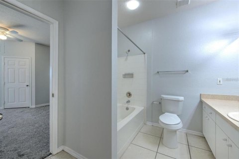 Condominio en alquiler en Tampa, Florida, 2 dormitorios, 105.91 m2 № 1358243 - foto 15