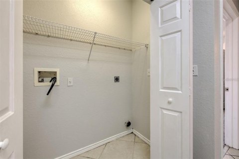 Condominio en alquiler en Tampa, Florida, 2 dormitorios, 105.91 m2 № 1358243 - foto 16