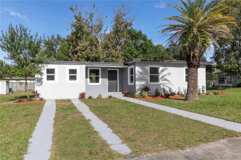 Casa en alquiler en Deltona, Florida, 3 dormitorios, 85.19 m2 № 1358260 - foto 1