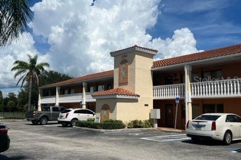 Купить коммерческую недвижимость в Порт-Шарлотт, Флорида 120.77м2, № 651194 - фото 26