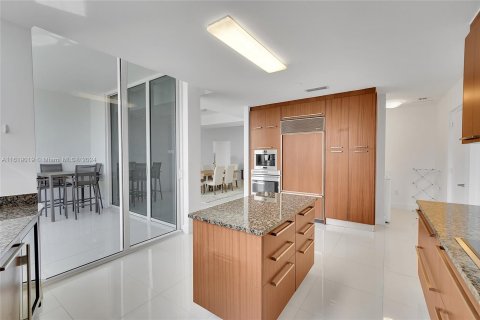 Condominio en venta en Sunny Isles Beach, Florida, 3 dormitorios, 216.18 m2 № 1240233 - foto 13