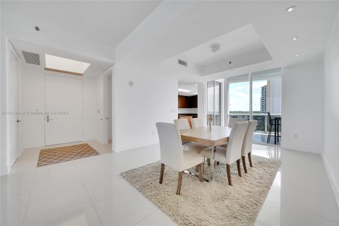 Copropriété à vendre à Sunny Isles Beach, Floride: 3 chambres, 216.18 m2 № 1240233 - photo 12