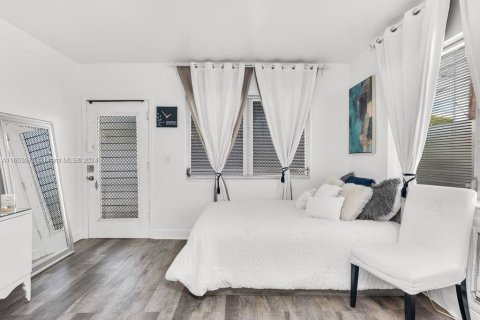 Condo in Miami Beach, Florida, 1 bedroom  № 1223521 - photo 9