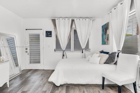 Condo in Miami Beach, Florida, 1 bedroom  № 1223521 - photo 7