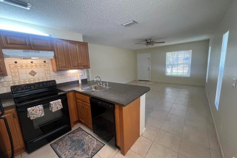 Casa en venta en Riviera Beach, Florida, 3 dormitorios, 104.52 m2 № 1177059 - foto 11