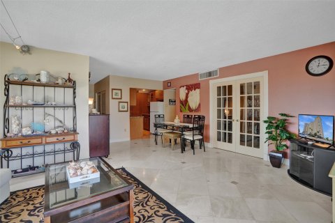 Condo in Miami, Florida, 1 bedroom  № 1176972 - photo 24