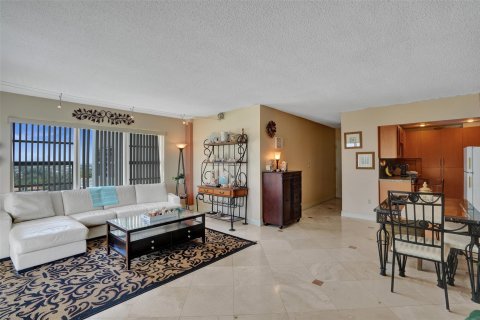 Condo in Miami, Florida, 1 bedroom  № 1176972 - photo 26