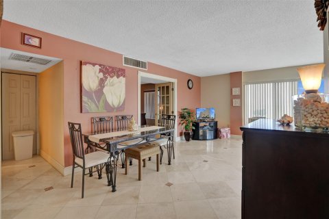 Condo in Miami, Florida, 1 bedroom  № 1176972 - photo 28