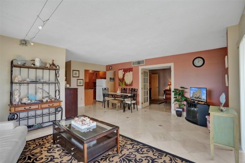 Condo in Miami, Florida, 1 bedroom  № 1176972 - photo 25