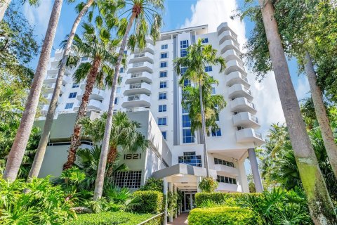 Copropriété à vendre à Miami Beach, Floride: 2 chambres, 81.75 m2 № 1378669 - photo 1