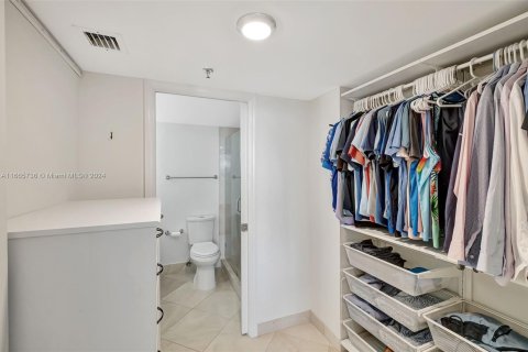 Condominio en venta en Miami Beach, Florida, 2 dormitorios, 81.75 m2 № 1378669 - foto 11