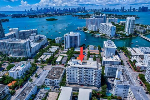 Condominio en venta en Miami Beach, Florida, 2 dormitorios, 81.75 m2 № 1378669 - foto 23