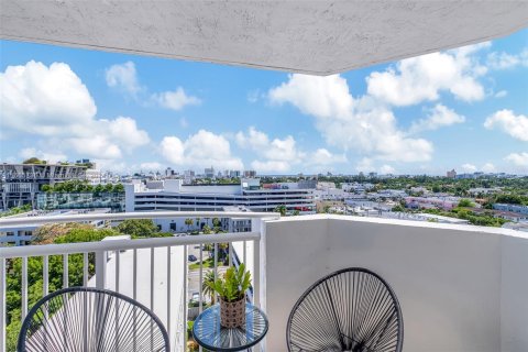 Copropriété à vendre à Miami Beach, Floride: 2 chambres, 81.75 m2 № 1378669 - photo 17