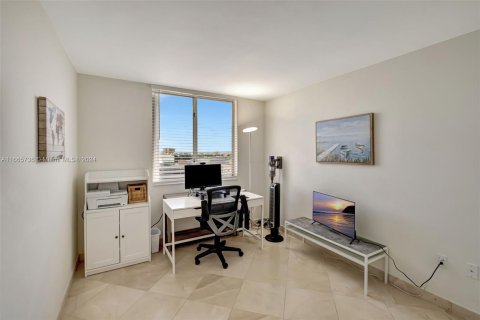 Condominio en venta en Miami Beach, Florida, 2 dormitorios, 81.75 m2 № 1378669 - foto 6