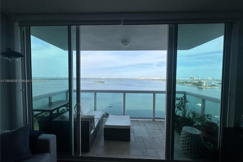 Condominio en venta en Miami, Florida, 2 dormitorios, 106.09 m2 № 1378621 - foto 14