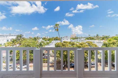 Condo in Miami Beach, Florida, 1 bedroom  № 1411967 - photo 11