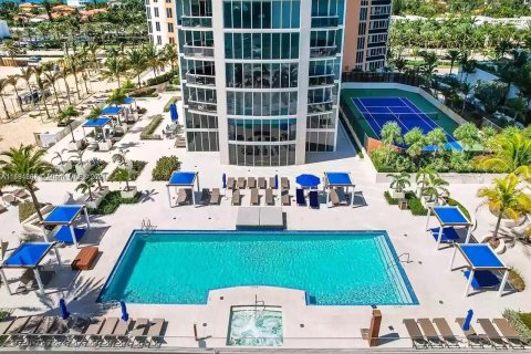 Condo in Sunny Isles Beach, Florida, 6 bedrooms  № 1411966 - photo 2