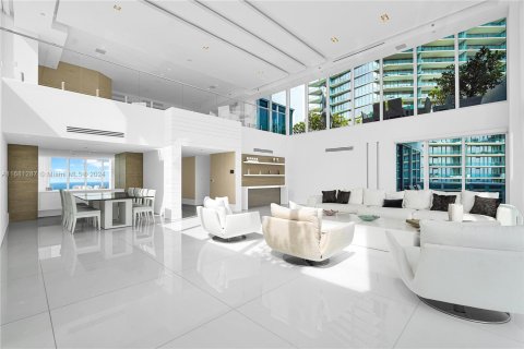 Condo in Sunny Isles Beach, Florida, 6 bedrooms  № 1411966 - photo 7