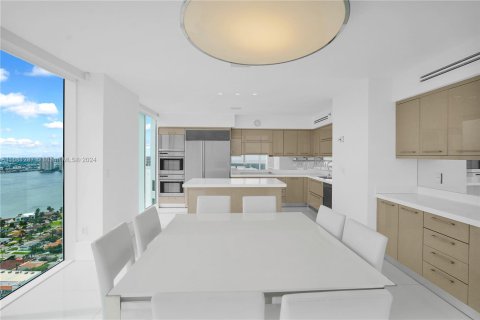 Condo in Sunny Isles Beach, Florida, 6 bedrooms  № 1411966 - photo 20