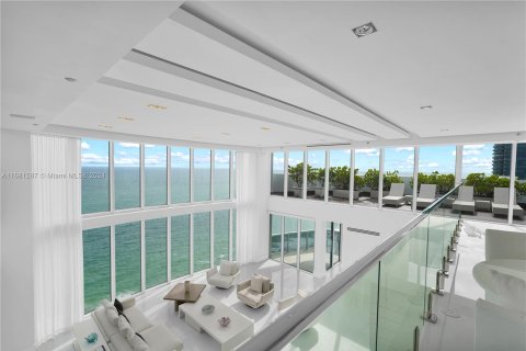 Condo in Sunny Isles Beach, Florida, 6 bedrooms  № 1411966 - photo 15