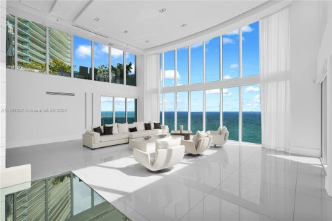 Condo in Sunny Isles Beach, Florida, 6 bedrooms  № 1411966 - photo 5