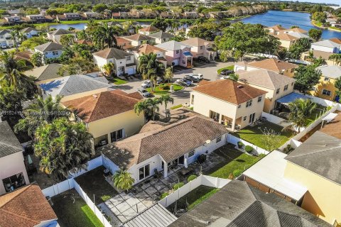 Casa en venta en Pembroke Pines, Florida, 3 dormitorios, 121.14 m2 № 981210 - foto 22