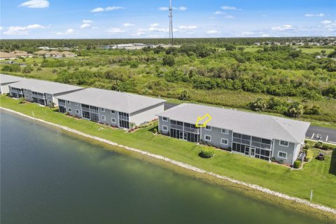 Copropriété à vendre à Punta Gorda, Floride: 2 chambres, 96.99 m2 № 1295630 - photo 2